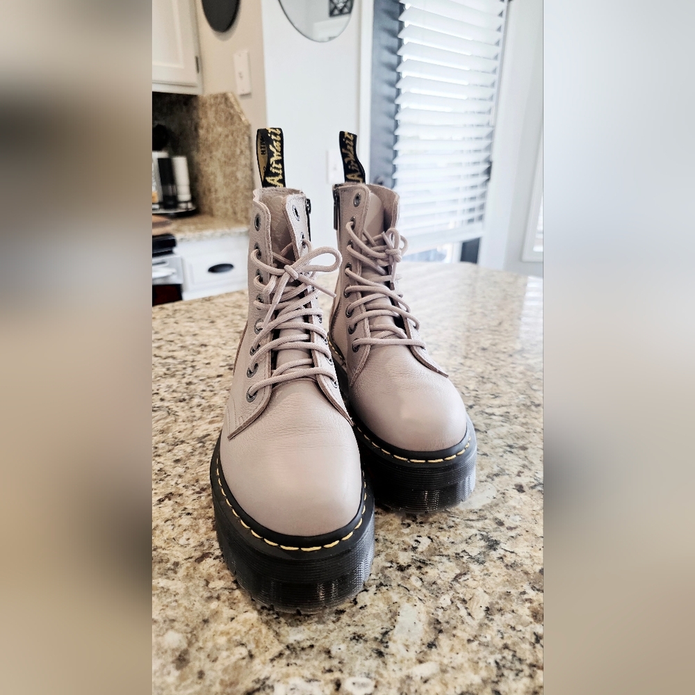Womens Dr. Martens Jaden III Boot Pisa Leather Platform